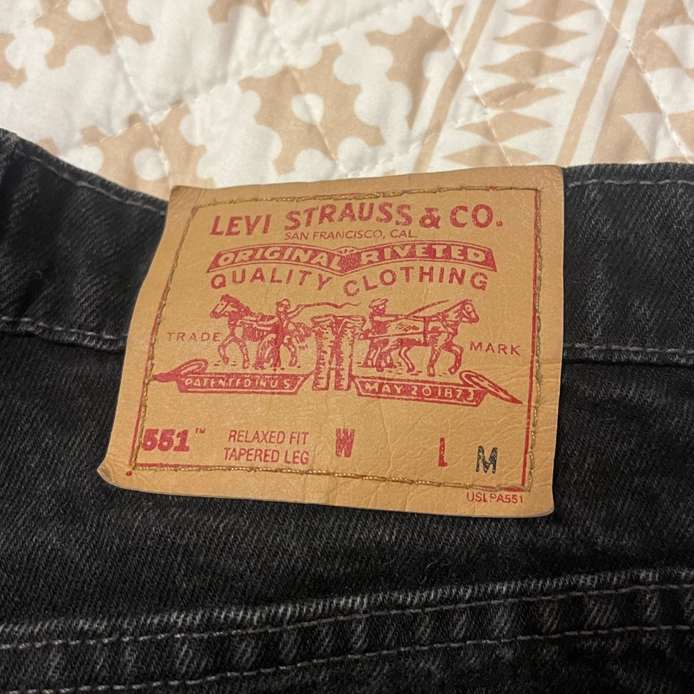 Vintage Y2K Levi's 551 High Waisted Jeans - Grey/Black
